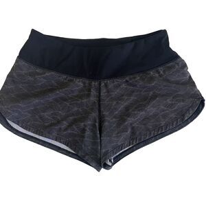 Vuori Women's Omni Performance Shorts Print Black Size XS
